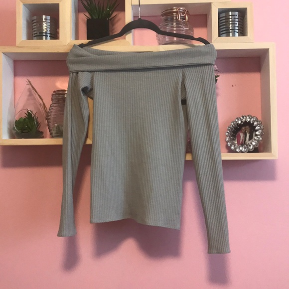 Off the shoulder top - Picture 1 of 1